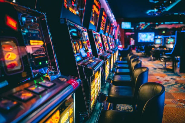 Betting interface and balance display on Lightning Baccarat table
